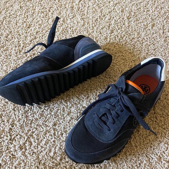 EUC Tory Burch Sawtooth Logo Sneaker Size 7 - Picture 5 of 6